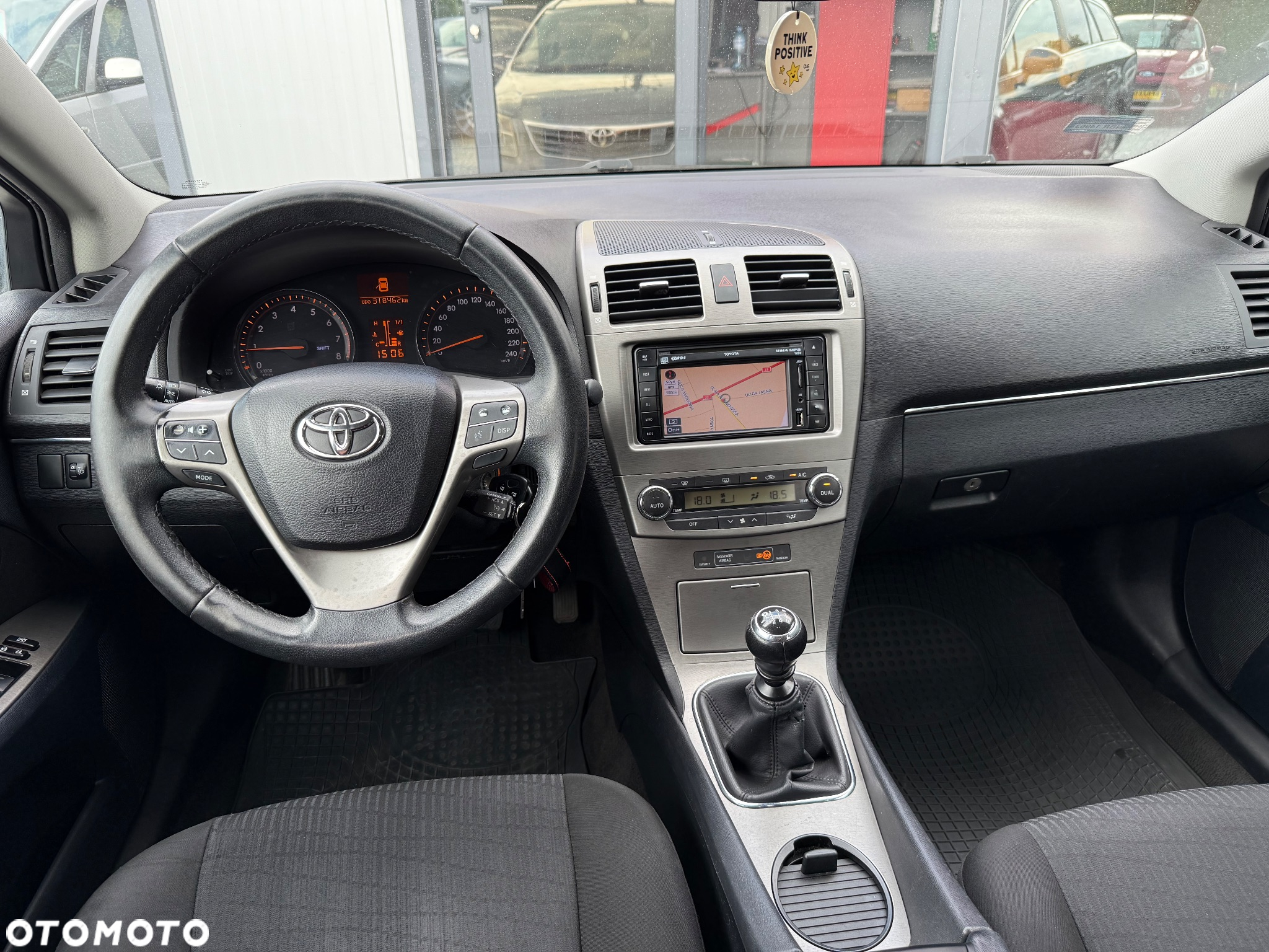 Toyota Avensis 1.8 Sol NAVI - 17
