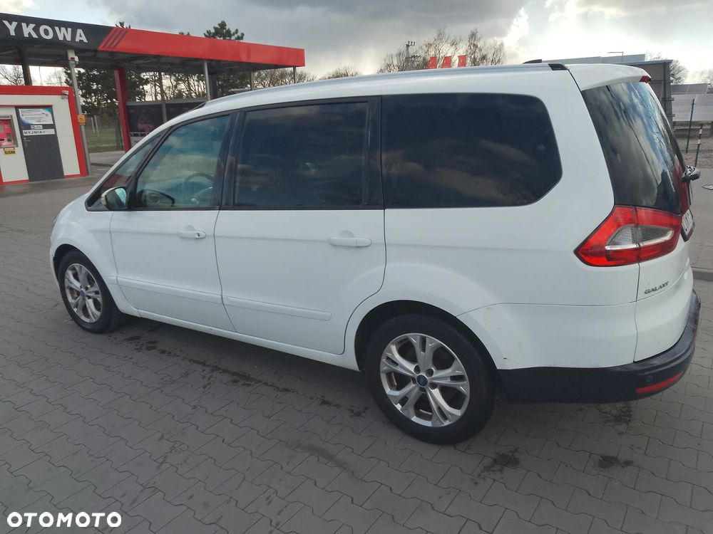 Ford Galaxy 2.0 TDCi Ambiente - 4