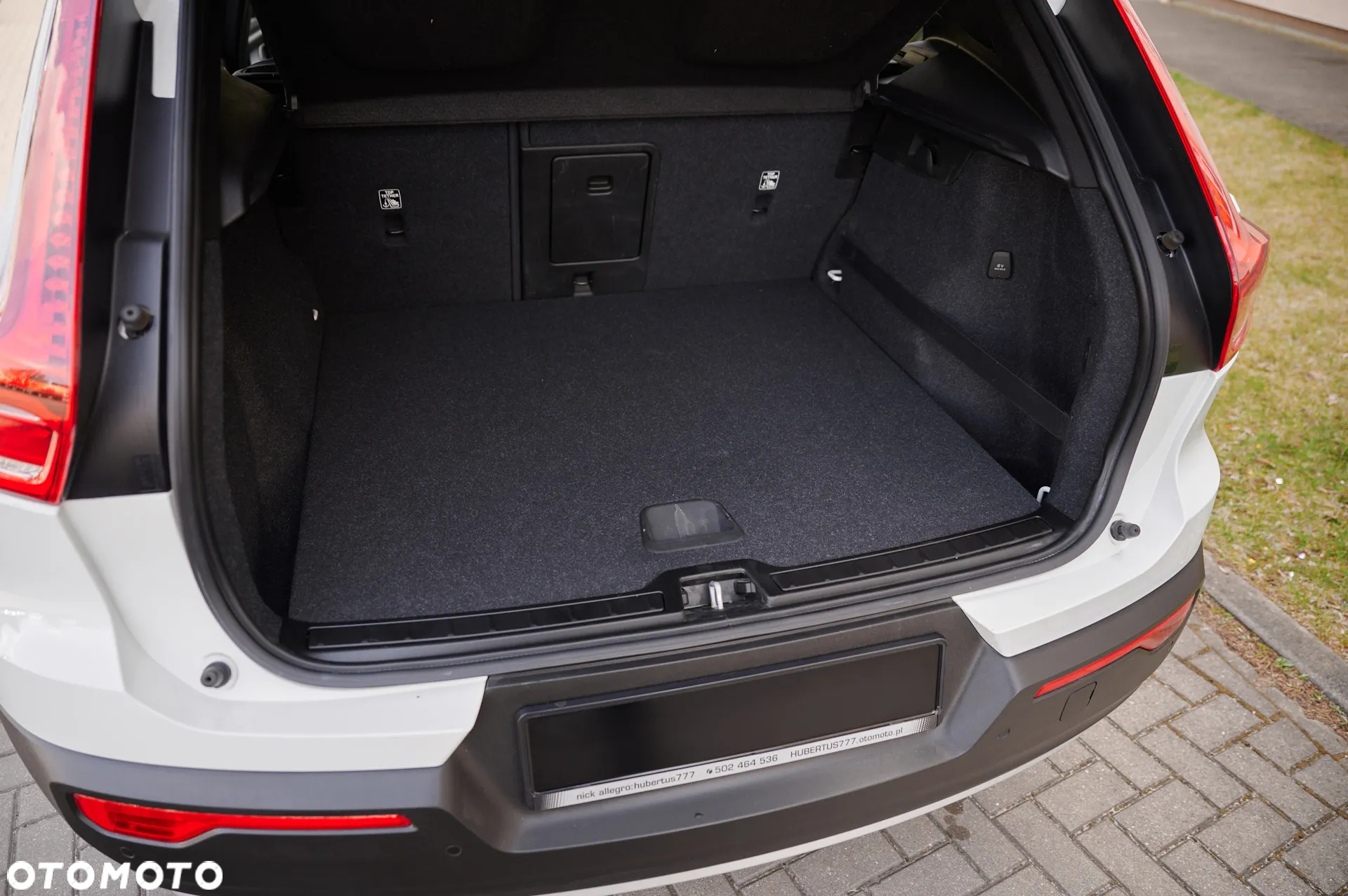 Volvo XC 40 T3 Momentum Pro - 23