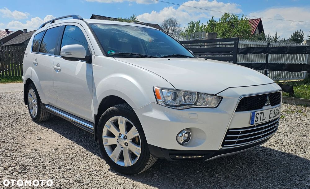 Mitsubishi Outlander - 1