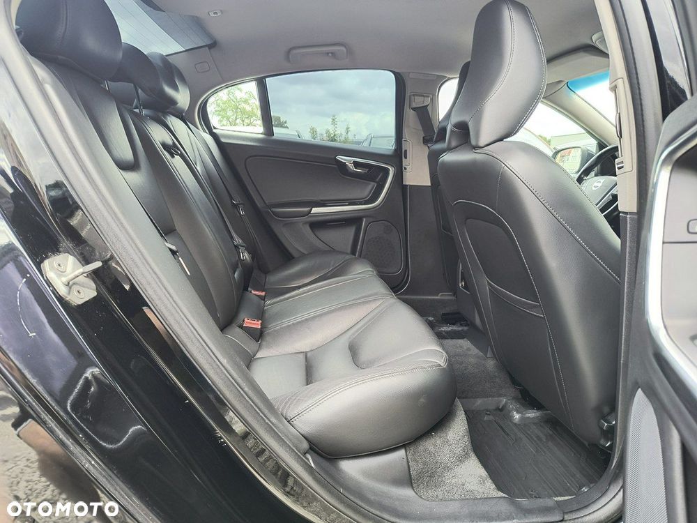 Volvo S60 D2 Drive-E Momentum - 11