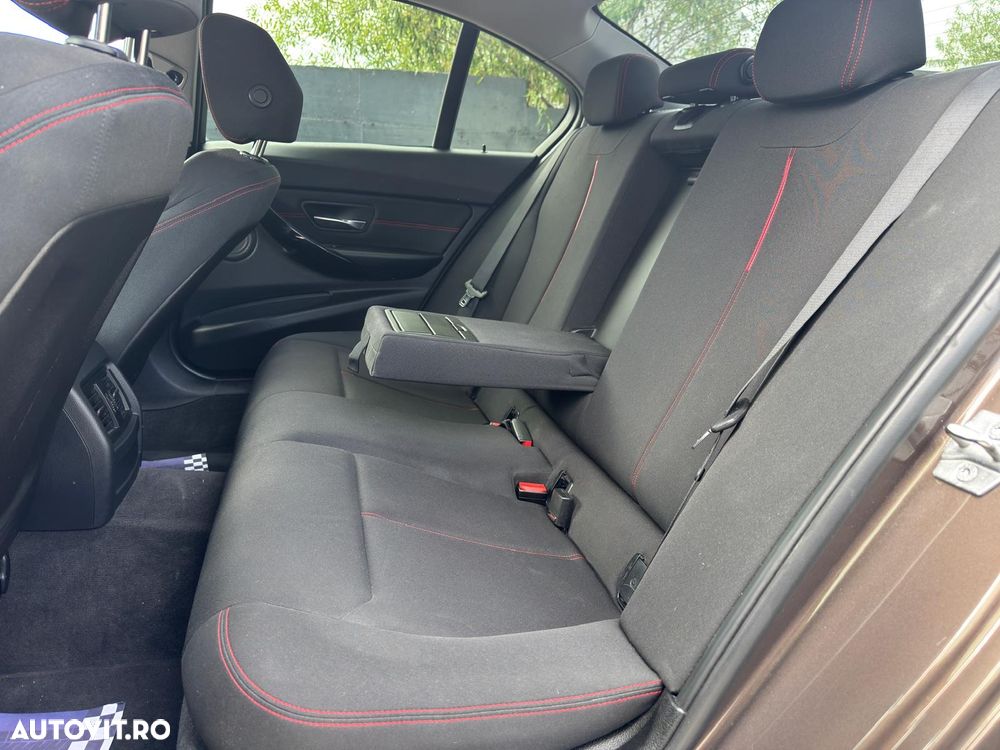 BMW Seria 3 320d Aut. Blue Performance Sport Line - 6