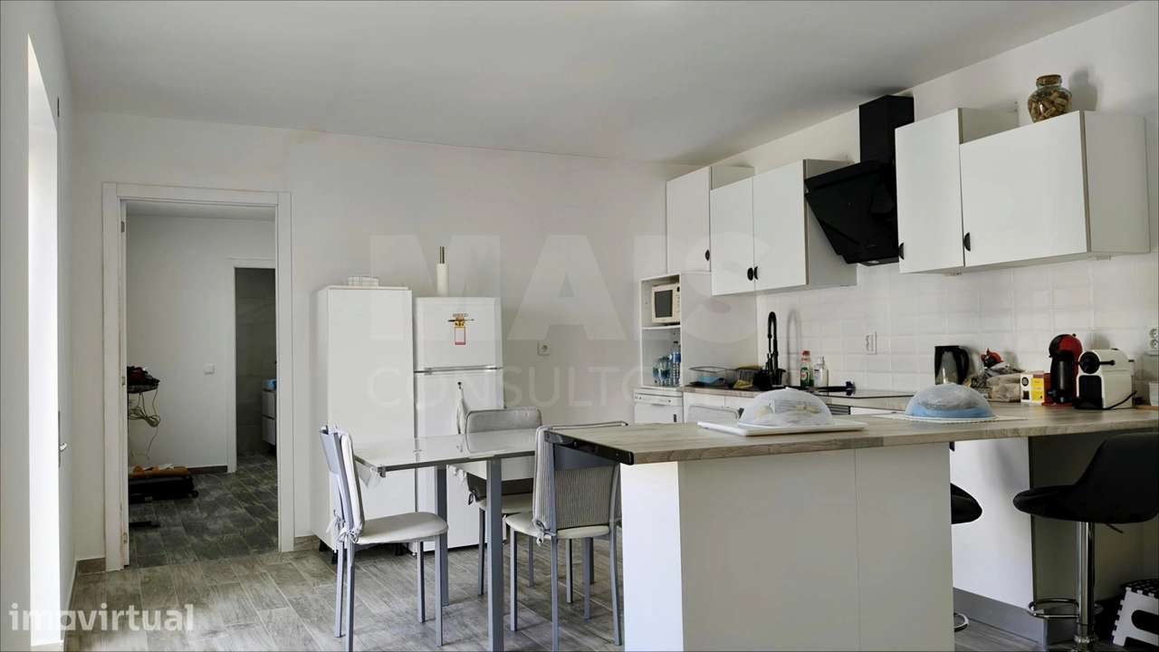 MORADIA T3 Remodelada, Mobilada c/ Suite Master, Terraço, Garagem, ... - Grande imagem: 3/41