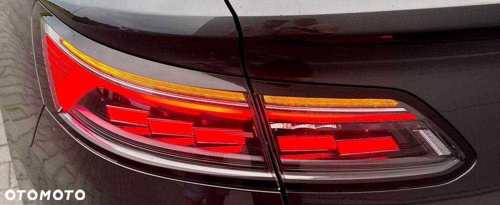 Volkswagen Arteon 2.0 TDI R-Line DSG - 32