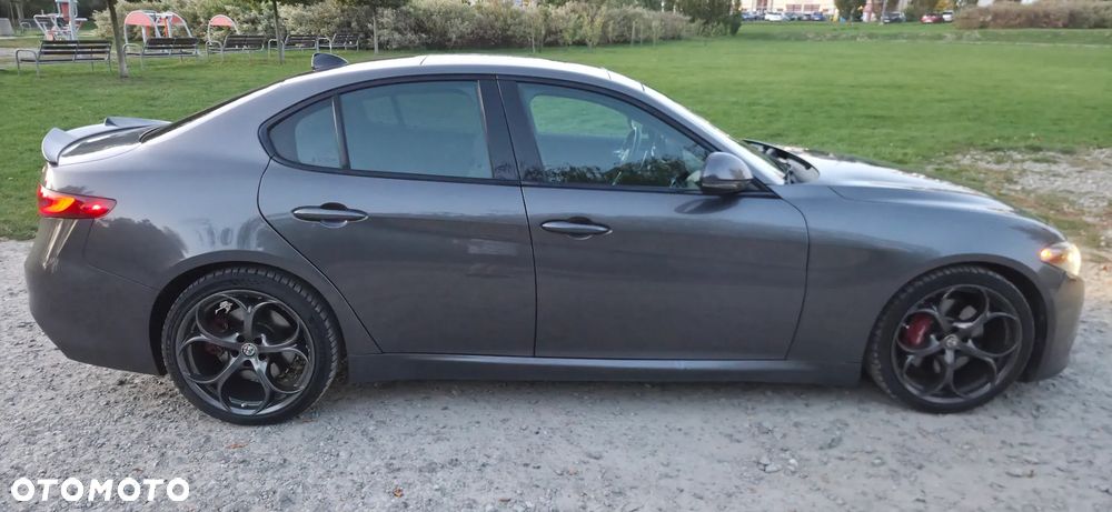 Alfa Romeo Giulia 2.0 Turbo Veloce Q4 - 21