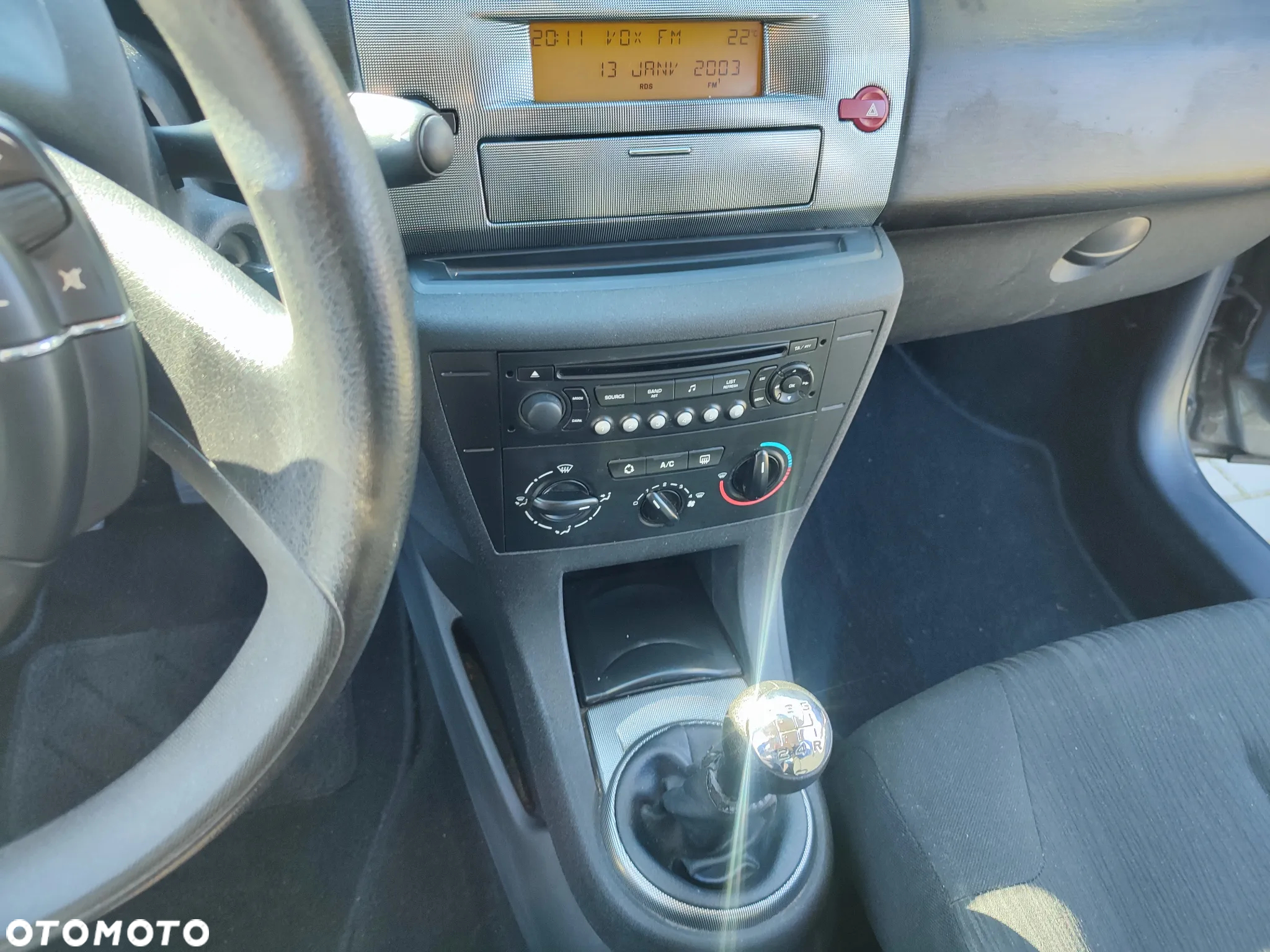 Citroën C4 1.4 16V Advance - 7