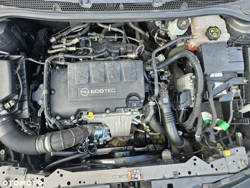 Opel Astra 1.4 Turbo Cosmo - 33