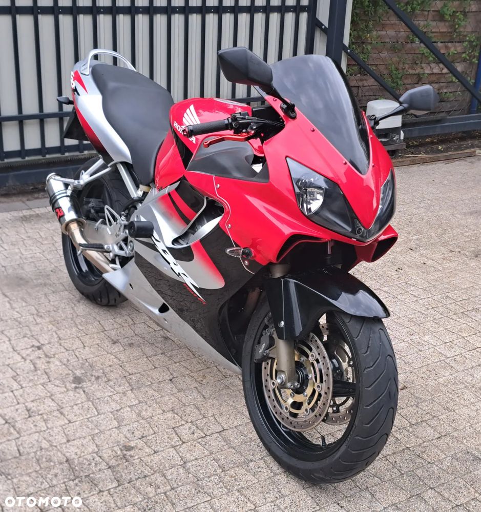 Honda CBR - 1