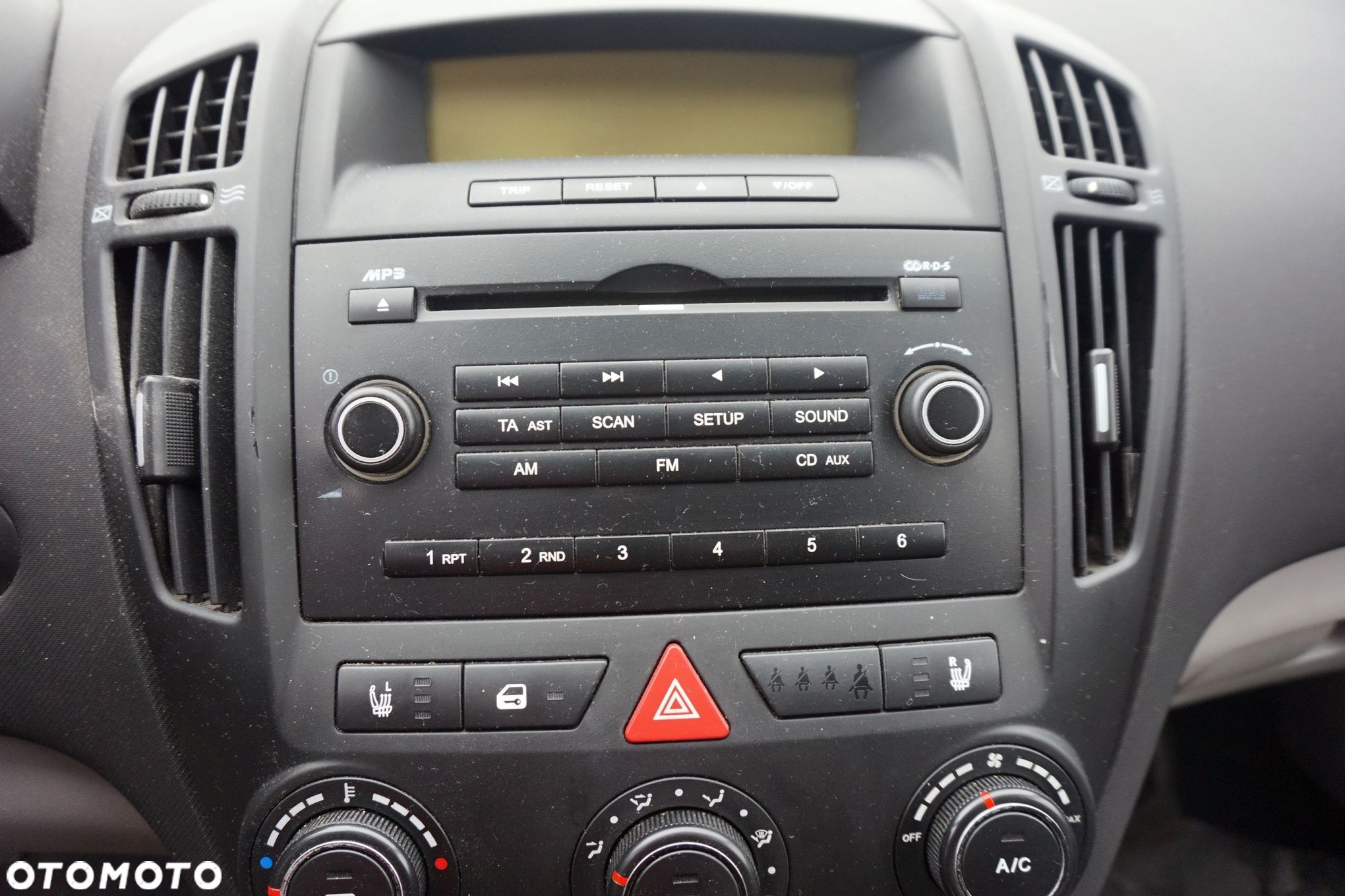 RADIO FABRYCZNE CD CEED I 96140-1H000 KIA 2006-2009 - 1