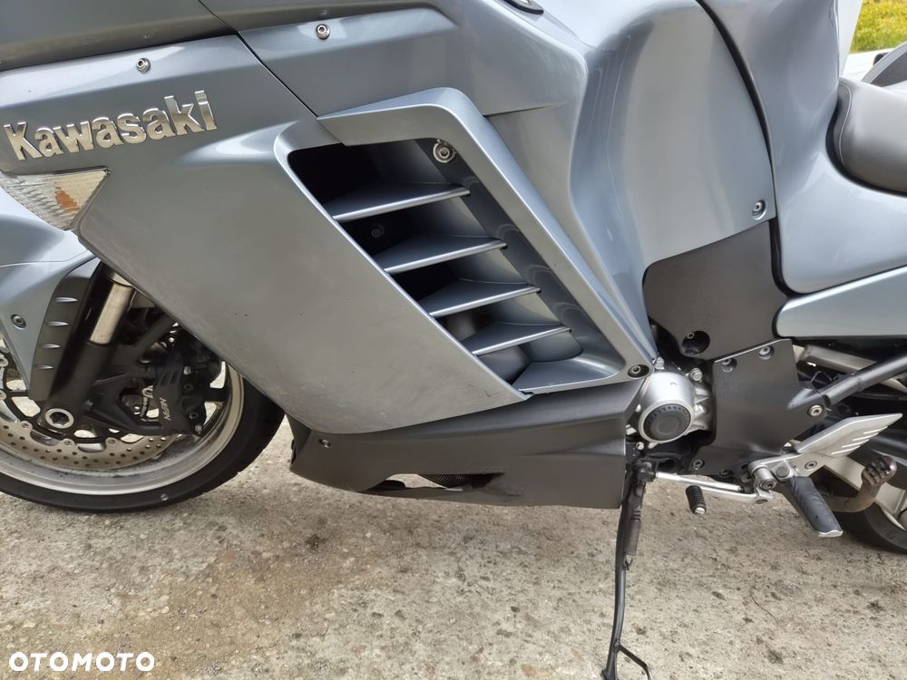 Kawasaki GTR - 30