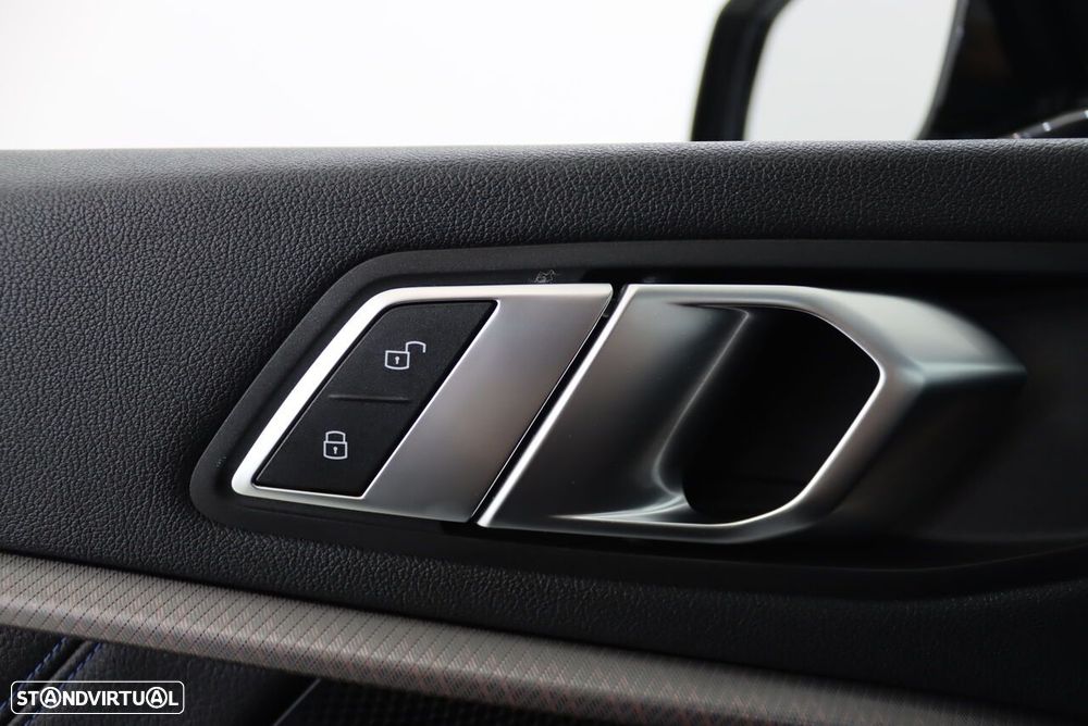 BMW 116 d Pack Desportivo M Auto - 17