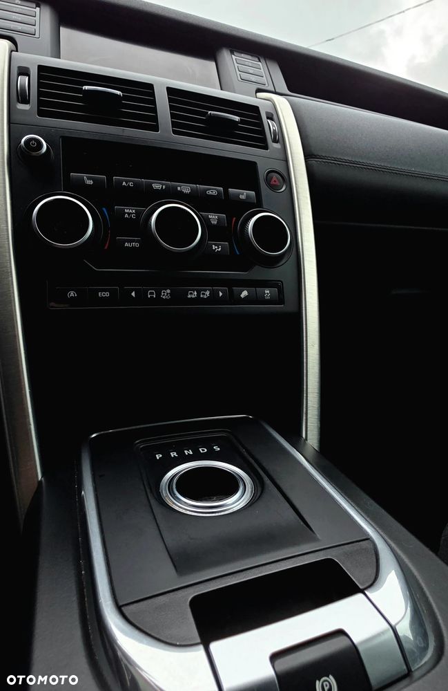 Land Rover Discovery Sport - 21