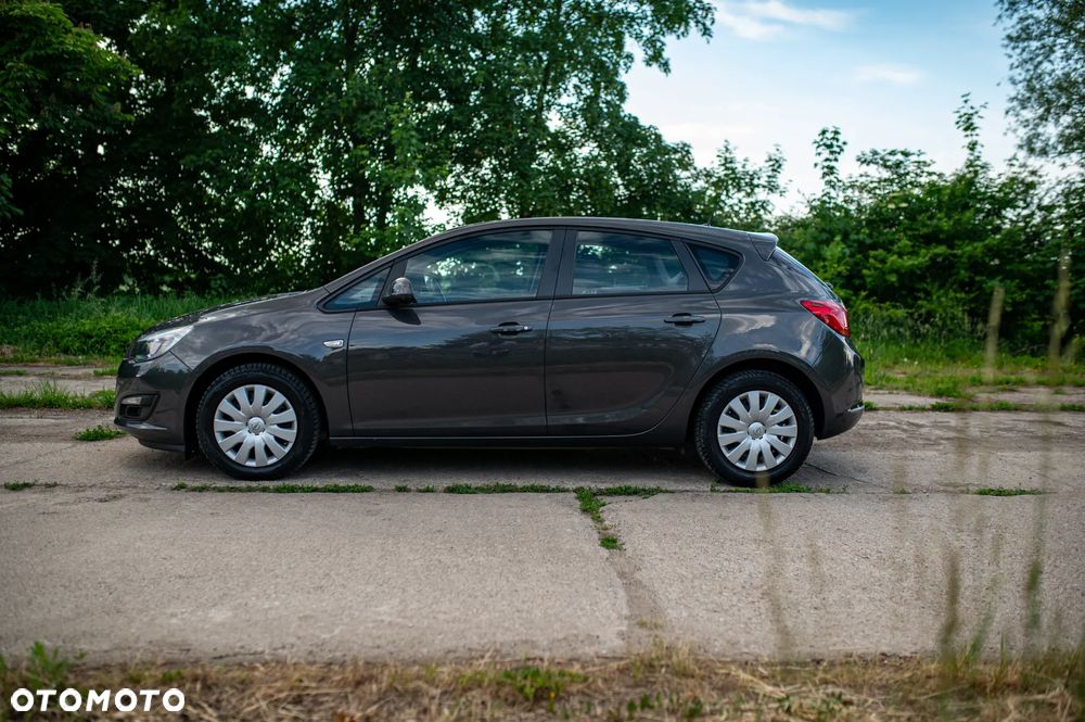 Opel Astra 1.6 - 11