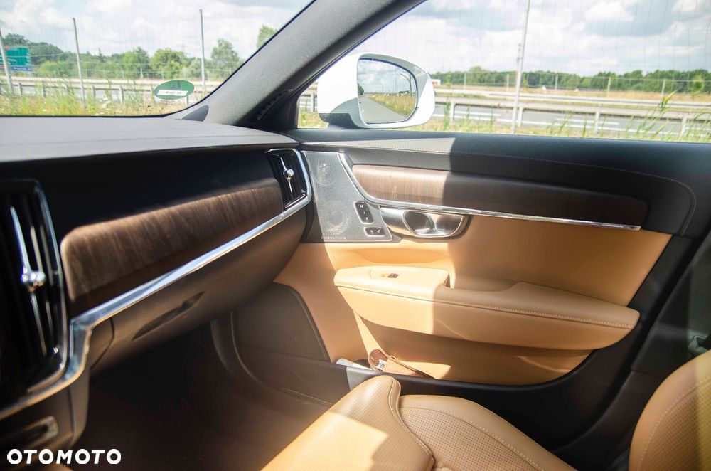 Volvo V90 Cross Country - 25