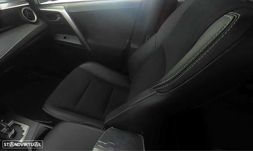 Toyota RAV4 2.5 HSD Comfort+P.Sport - 13