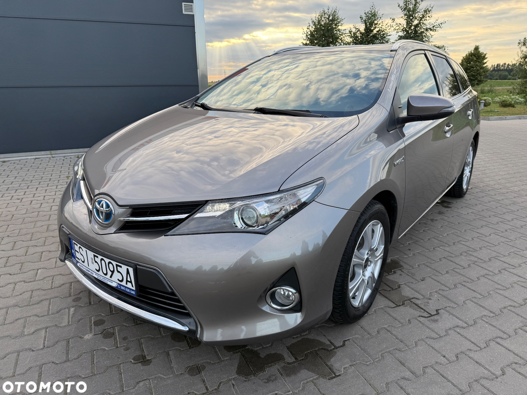 Toyota Auris 1.8 Hybrid Life - 2