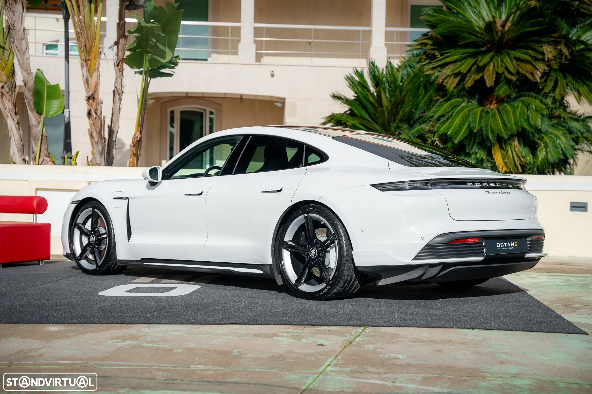 Porsche Taycan Turbo - 4