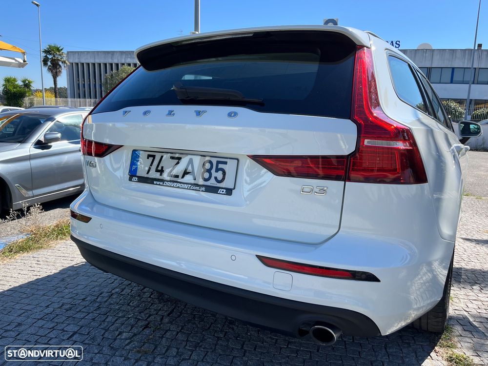 Volvo V60 2.0 D3 Momentum Plus - 20