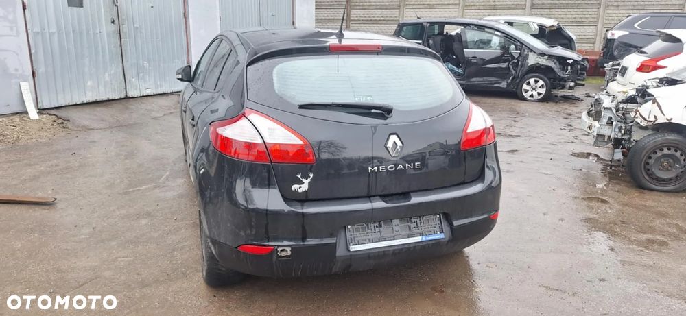 Renault MEGANE III HB belka wzmocnienie zderzaka tył - 1