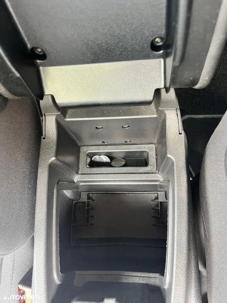 Ford Focus 2.0 TDCI DPF Powershift Titanium - 38