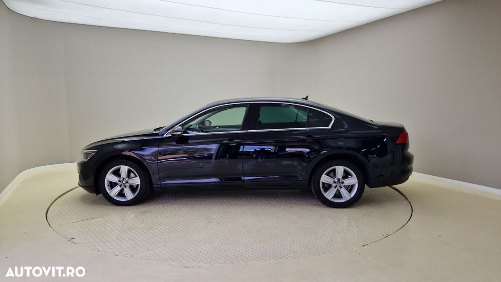 Volkswagen Passat 2.0 TDI DSG Comfortline - 10