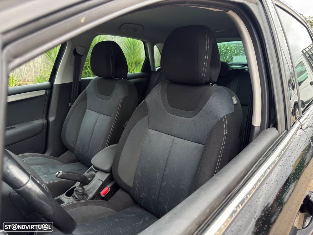 Citroën C4 1.6 HDi Seduction 104g - 6