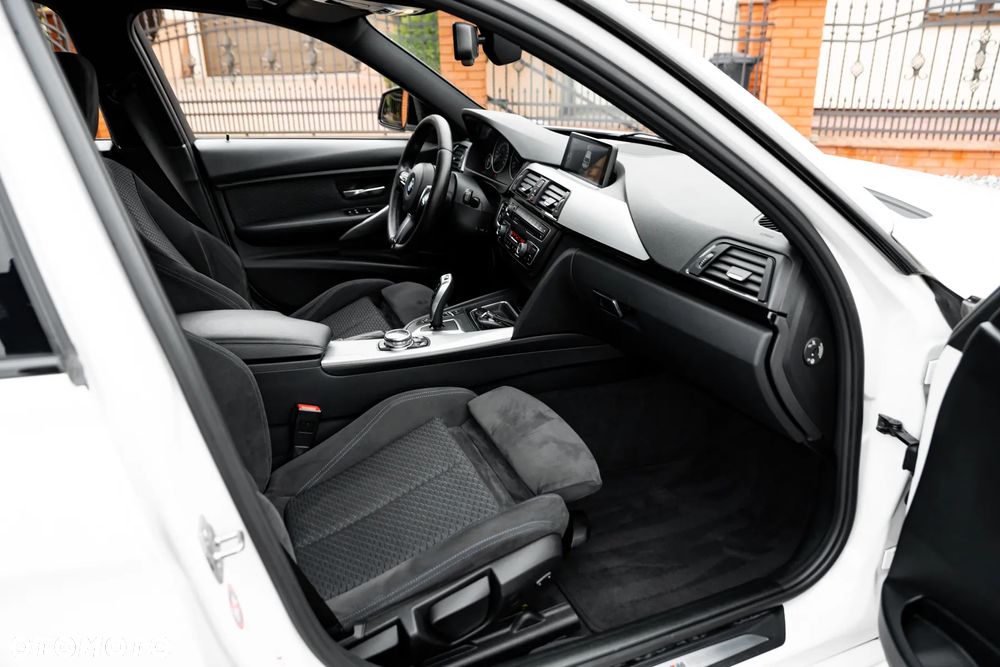 BMW Seria 3 320d Sport-Aut Blue Performance - 23