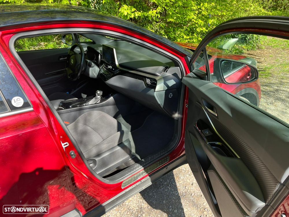 Toyota C-HR - 4