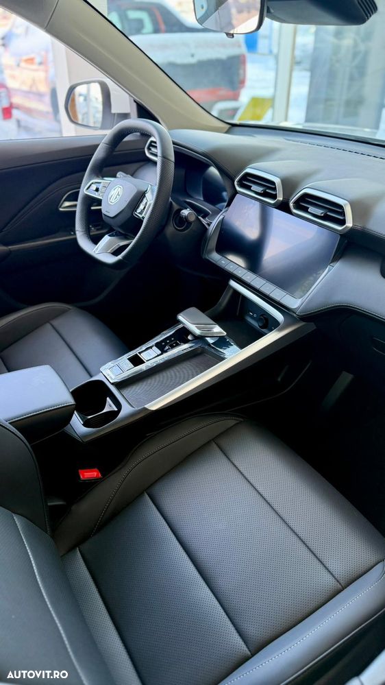 MG ZS HEV Hybrid+ Standard - 10