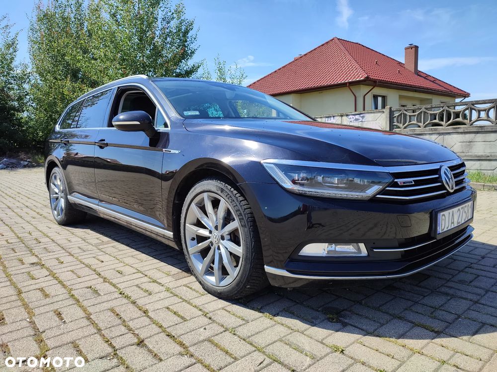 Volkswagen Passat - 1