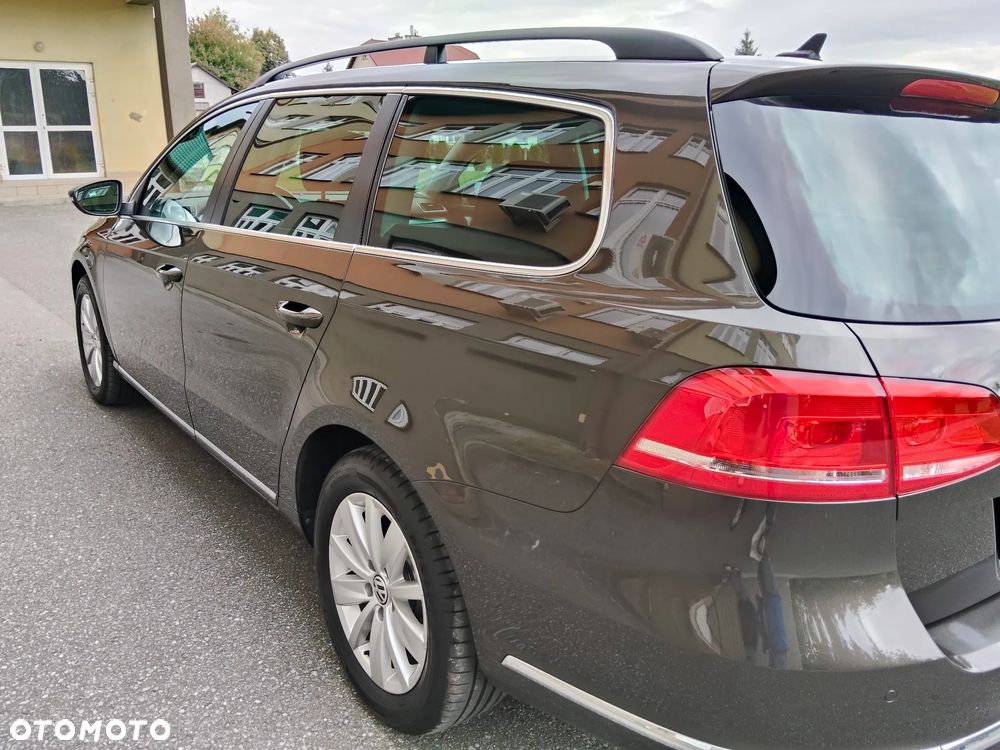 Volkswagen Passat Variant 2.0 Blue TDI SCR Highline - 3