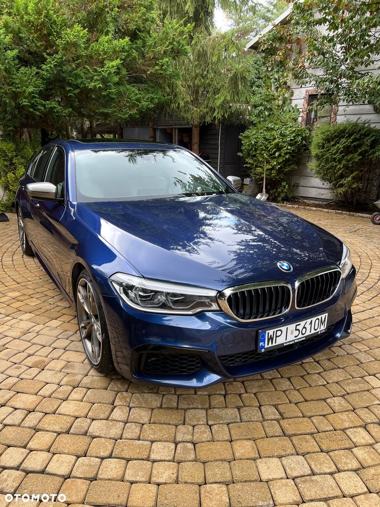 BMW Seria 5 M550i xDrive sport - 4