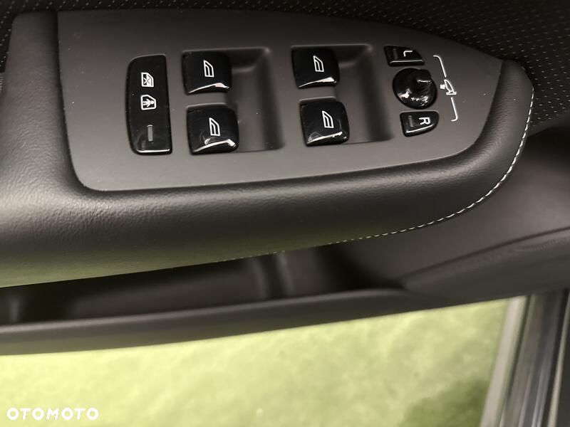 Volvo XC 90 - 12