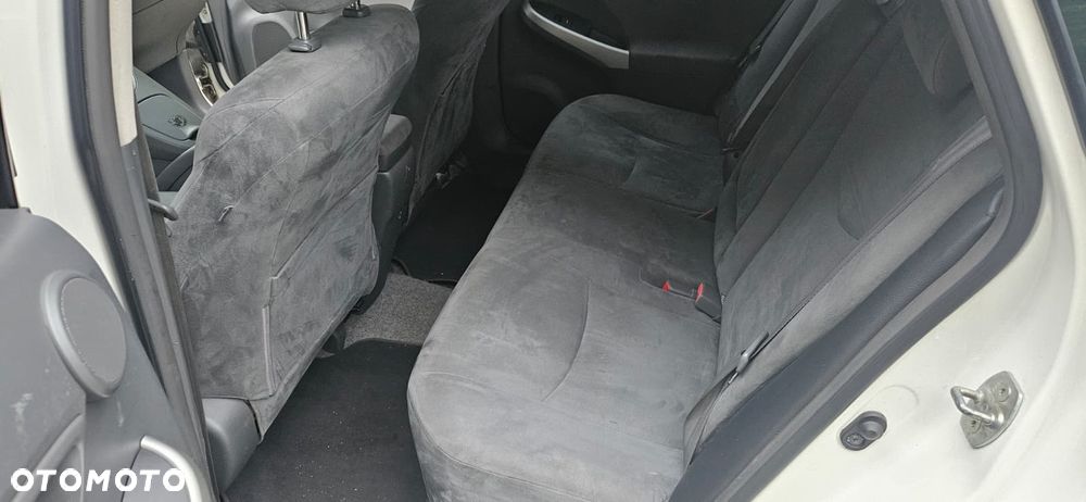 Toyota Prius 1.8 HSD Sol - 21
