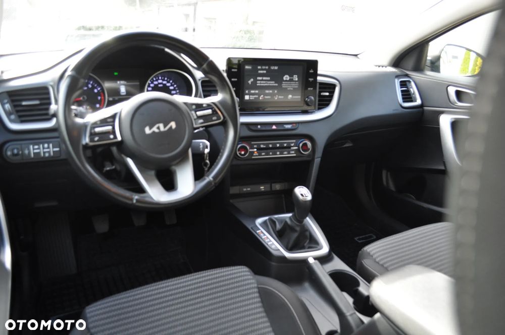 Kia Ceed 1.5 T-GDI GT-Line - 19