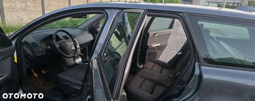 Volvo V50 1.6D Summum - 24
