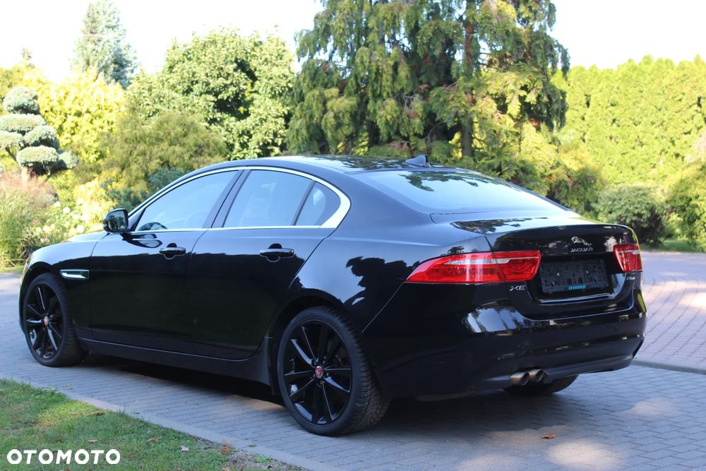 Jaguar XE 20d R-Sport - 8