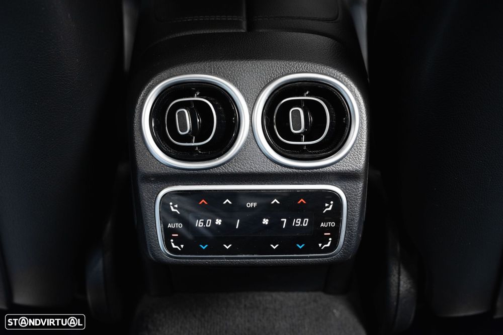 Mercedes-Benz C 300 e T 9G-TRONIC AMG Line - 43