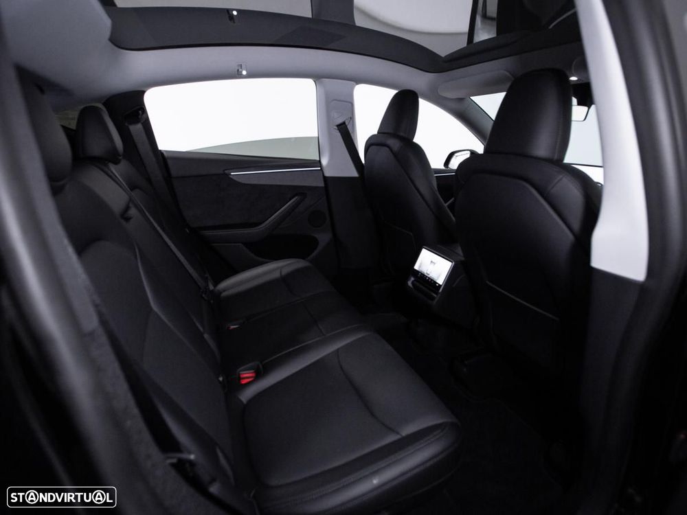 Tesla Model Y Long Range Dual Motor AWD - 13