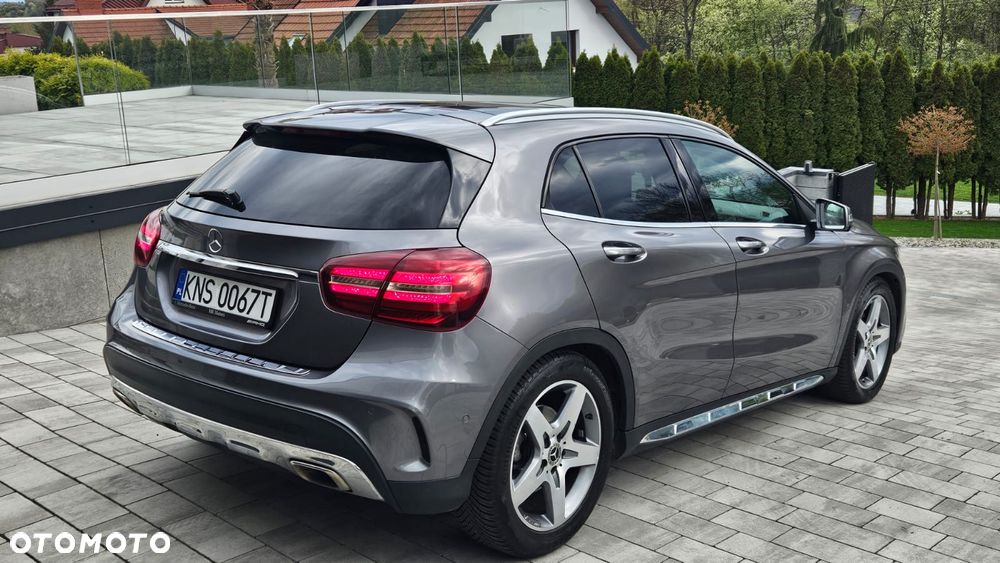 Mercedes-Benz GLA 200 7G-DCT AMG Line - 12