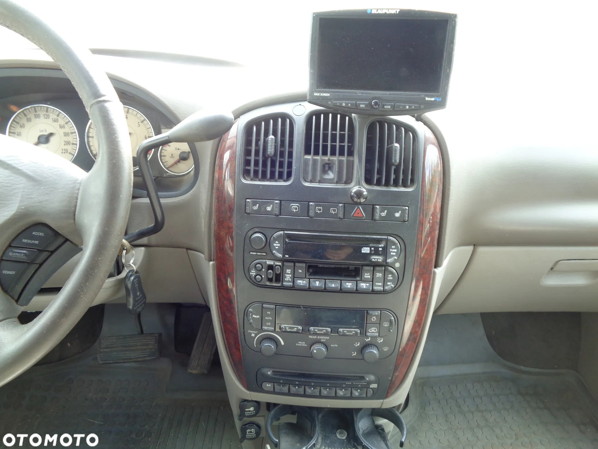 Chrysler Grand Voyager 3.3 Limited AWD - 12