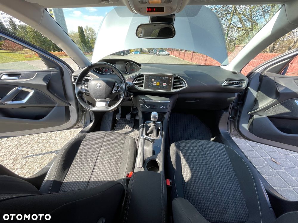 Peugeot 308 1.2 PureTech GPF Allure S&S - 19