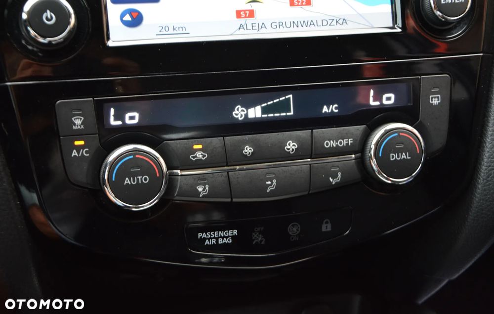 Nissan Qashqai 1.5 dCi DPF acenta - 34