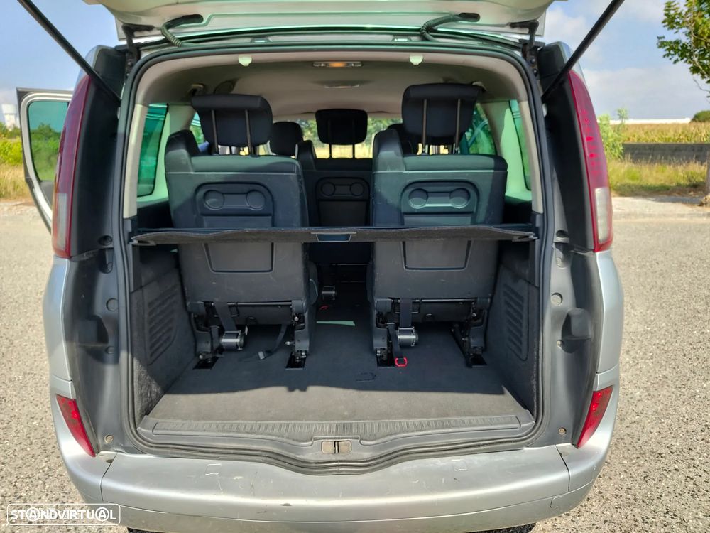 Renault Grand Espace 2.0 dCi SE Tech-Road 7L - 8
