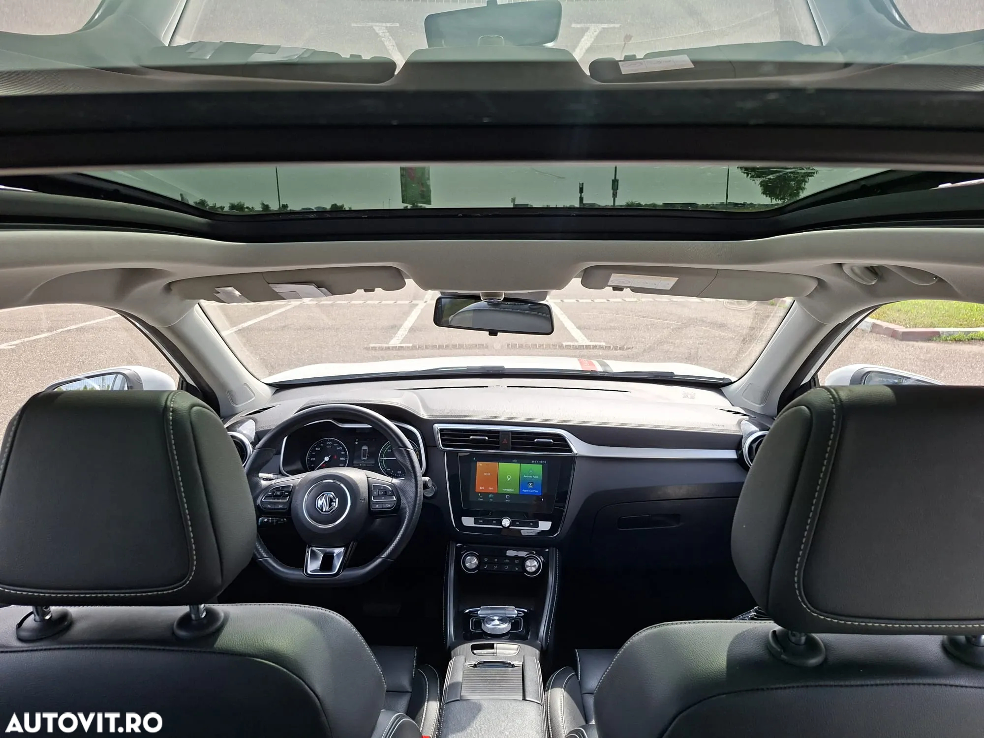MG ZS EV Luxury - 18