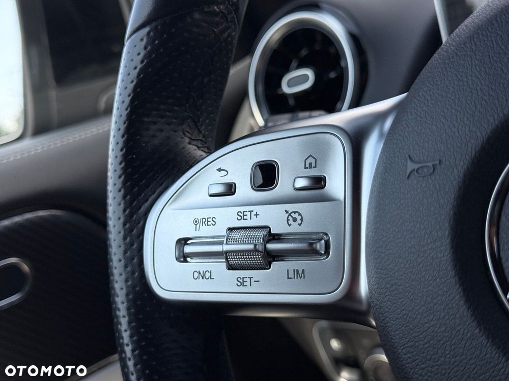 Mercedes-Benz GLB 200 d AMG Line 8G-DCT - 20