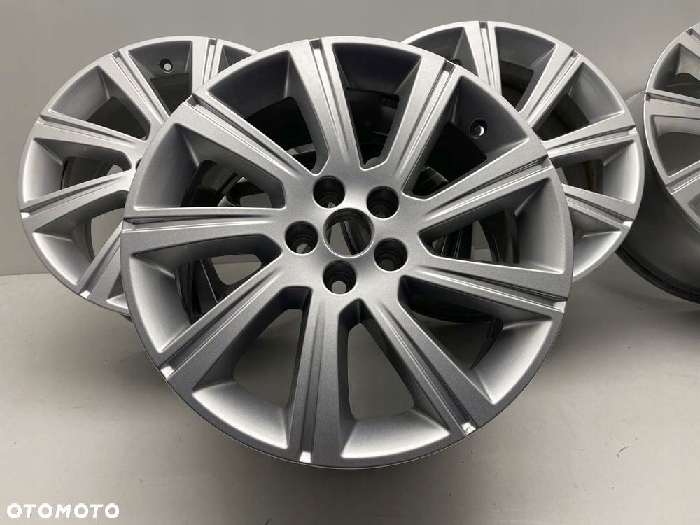 FELGI JAGUAR E-PACE E PACE 8J 18 ET45 8276-4J9C3-BA - 2