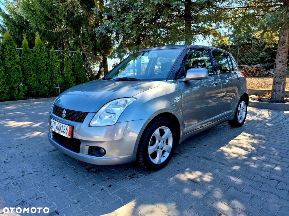 Suzuki Swift - 1