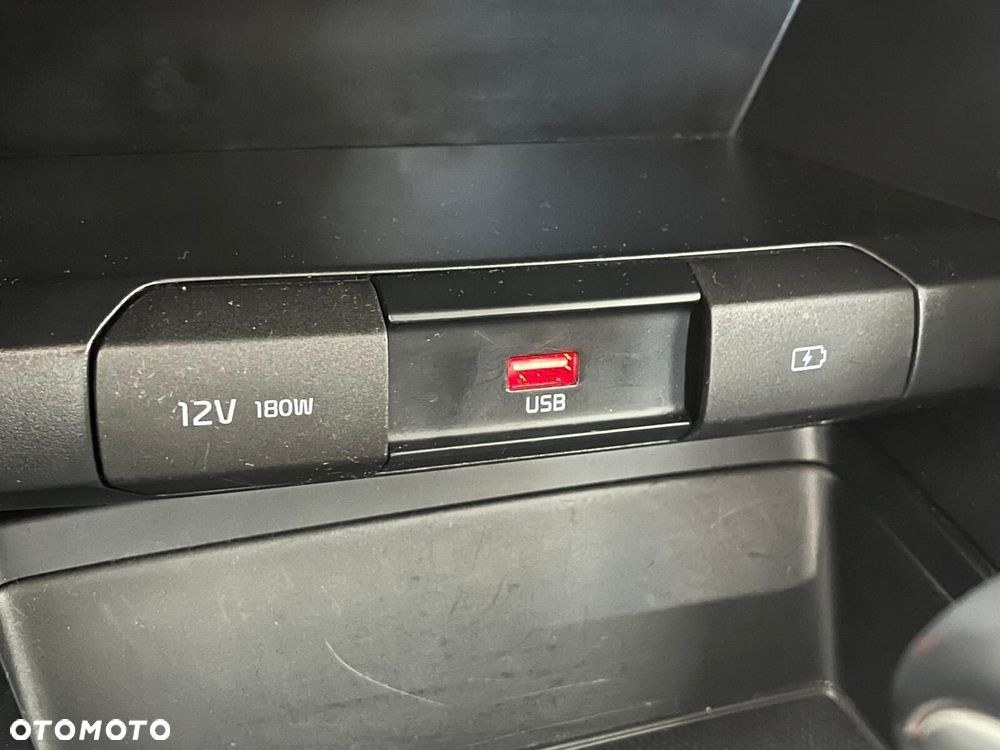 Kia Ceed - 27