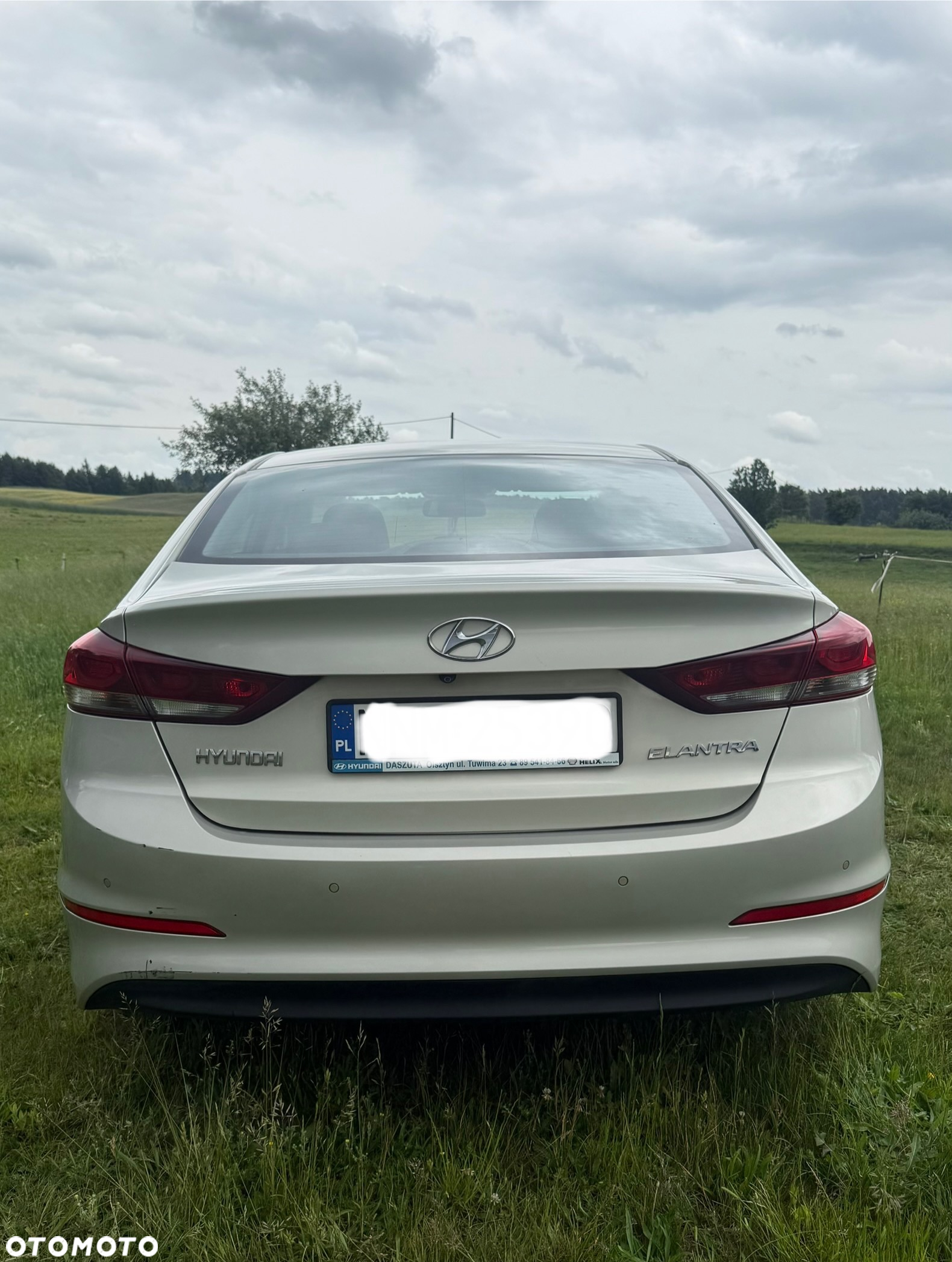 Hyundai Elantra 1.6 Premium - 6